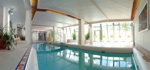 Swimmingpool p&aring; Sonngastein