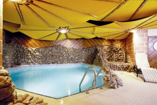 Pool p&aring; Hotel Zum Hirschen