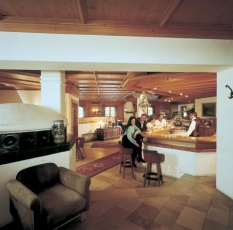 Hotel Zum Hirschen har egen bar