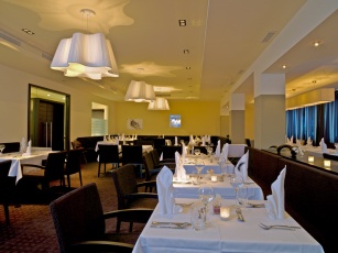 Restaurant p&aring; Signina Hotal