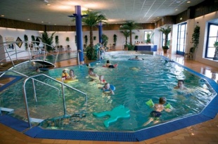 Swimmingpool i St&ouml;ten