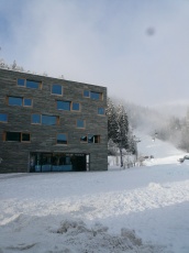Bo lige ved liften i LAAX