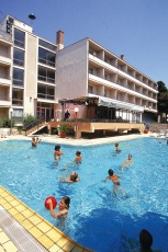 Swimmingpool p&aring; Park
