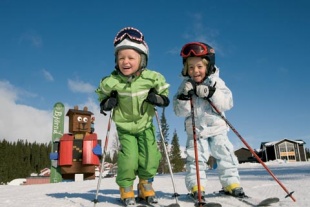 B&oslash;rn p&aring; ski i &Aring;re