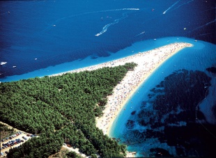 Sandstrand p&aring; &oslash;en Brac
