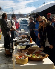 Grill-hygge ved Gomobu
