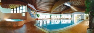 Pool omr&aring;de p&aring; Hotel Forellenhof