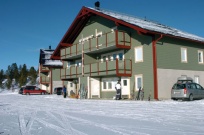 Askebyn type 9U beliggende ved b�rneomr�det Askeland og Skicenter V�st, Idre Fj�ll