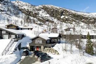 Nuten 1 - 274m2 - 17-18 personer