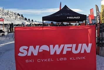 Prøv et stort udvalg af ski og snowboards og få vejledning af danske leverandører