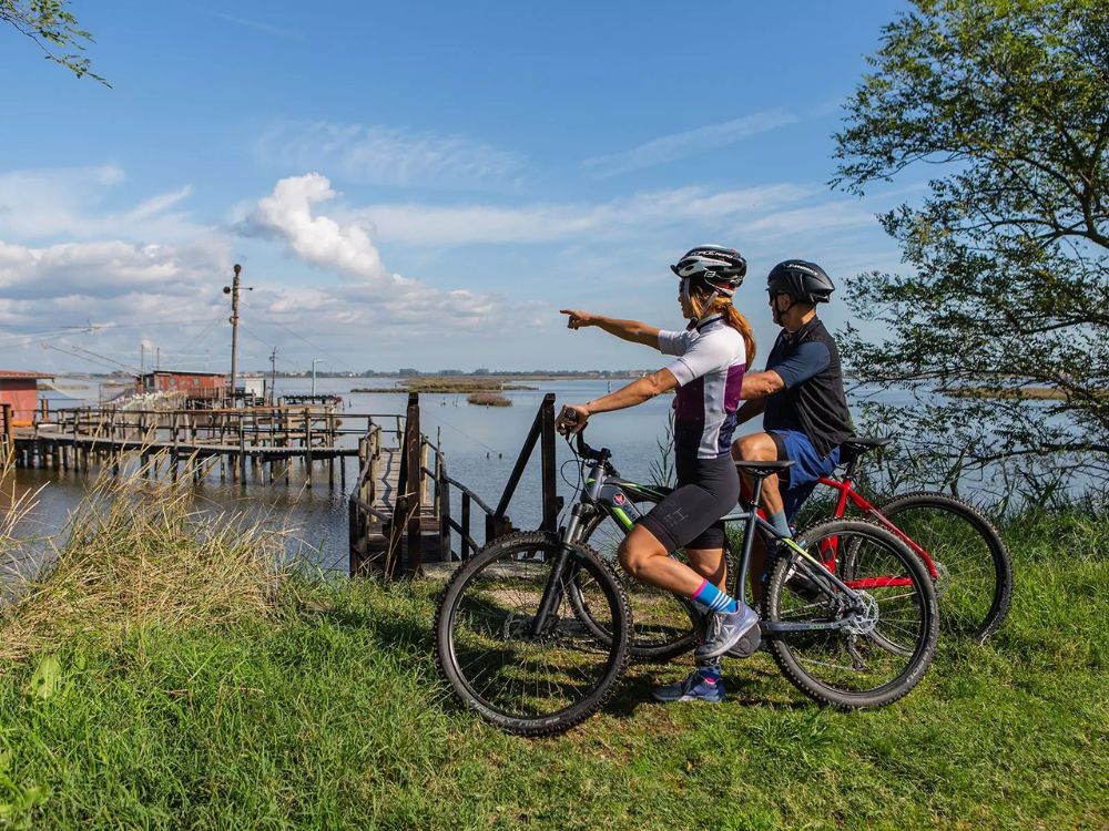 Tag p&aring; en aktiv sommerferie, hvor du cykler fra sted til sted ved fortryllende Venedig