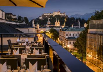 Udsigten fra Hotel Pitter udover Salzburg