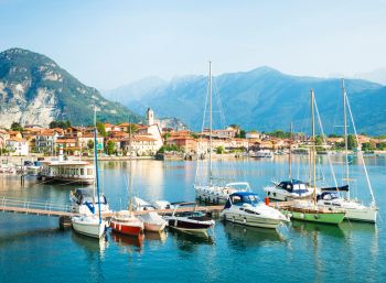 Bo lige ud til Maggioresøen mellem Italiens smukke alper.